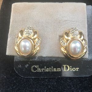 NEW Christian Dior pearl and crystal vintage earrings.